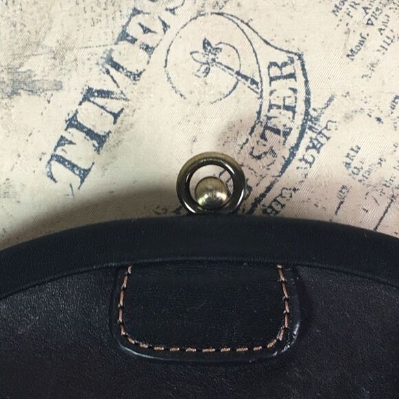 Fossil vintage leather handbag with chain handle - Picture 3 of 14